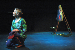 Félicité dans un arbre