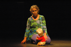 Félicité dans un arbre