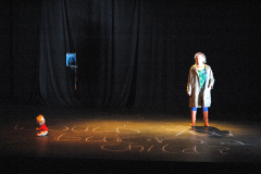 Félicité dans un arbre