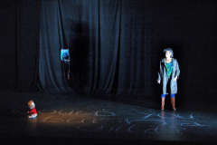 Félicité dans un arbre