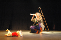 Félicité dans un arbre